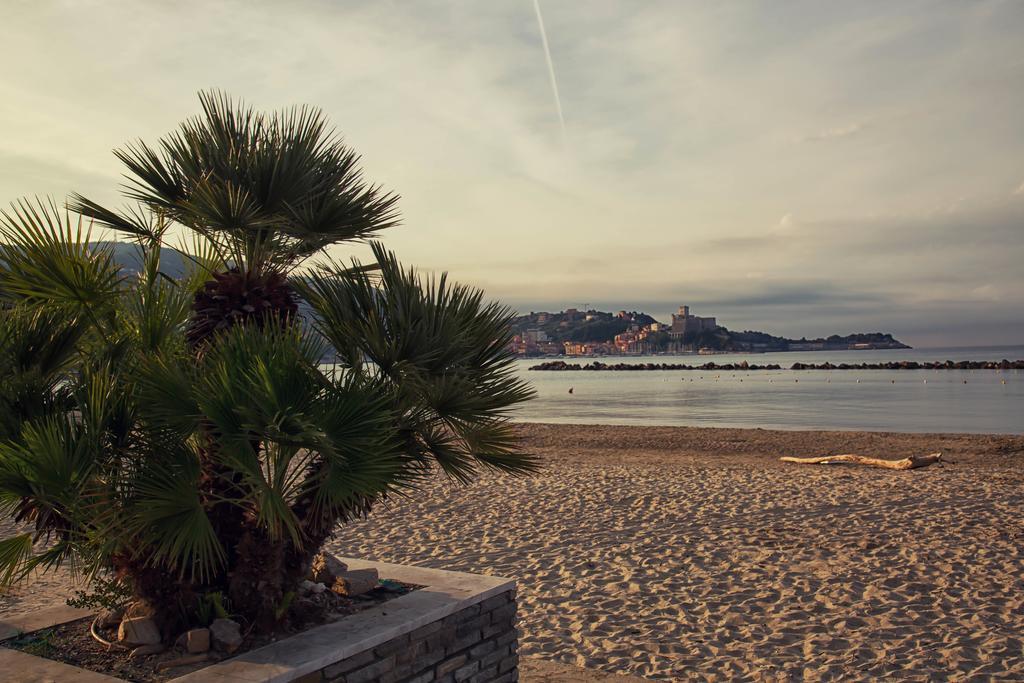 Hotel Pino Lerici Ngoại thất bức ảnh
