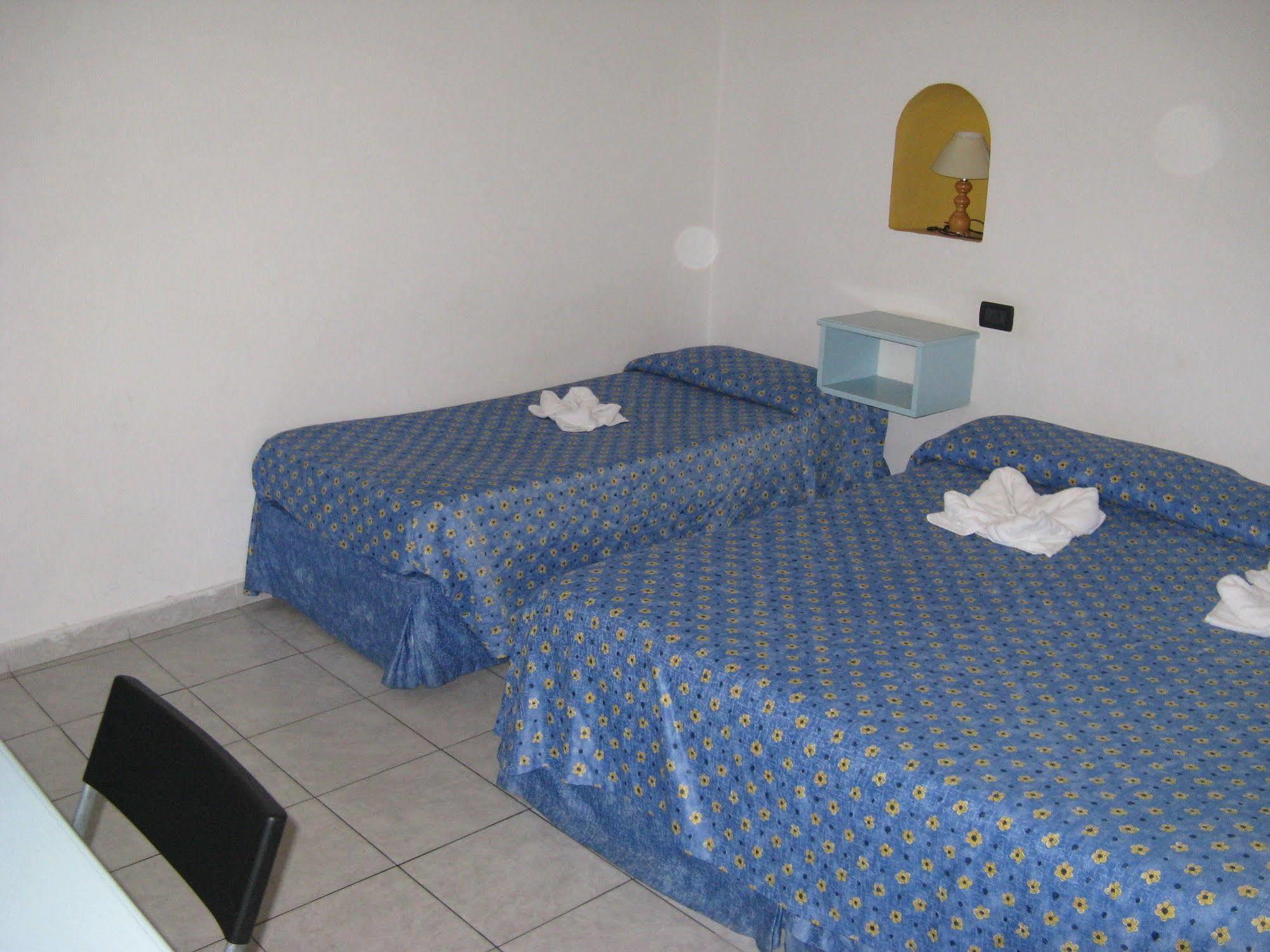 Hotel Pino Lerici Ngoại thất bức ảnh